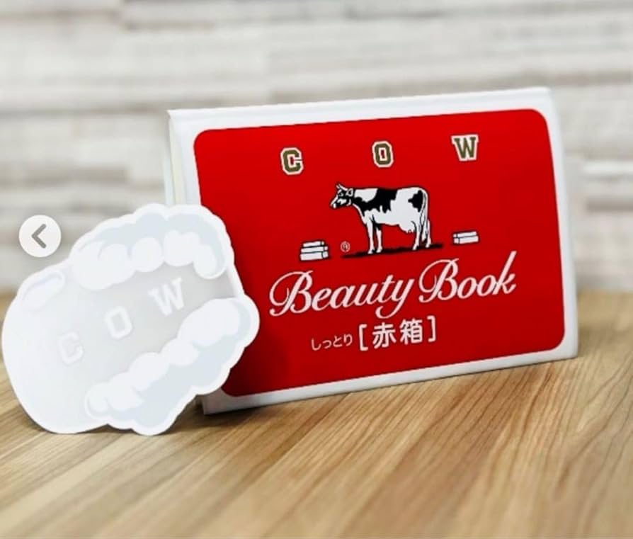 Amazon.co.jp: 限定 牛乳石鹸ブックカバー しおり 赤箱 青箱
